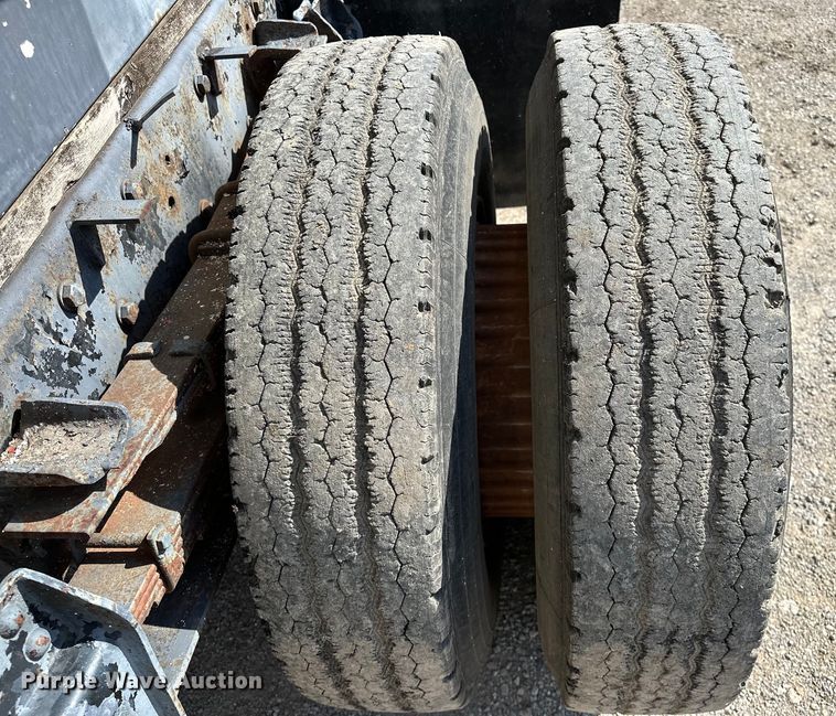 image for item NR9848 1982 GMC water truck