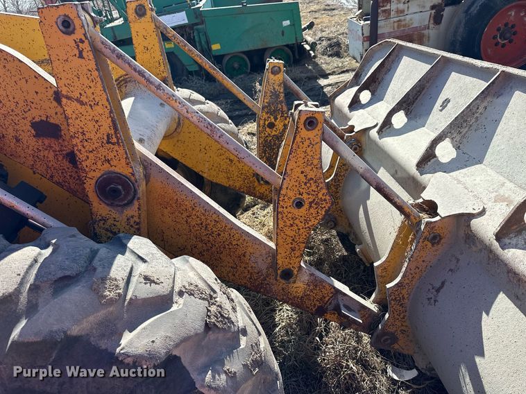 image for item NS9231 1979 Caterpillar 930 wheel loader