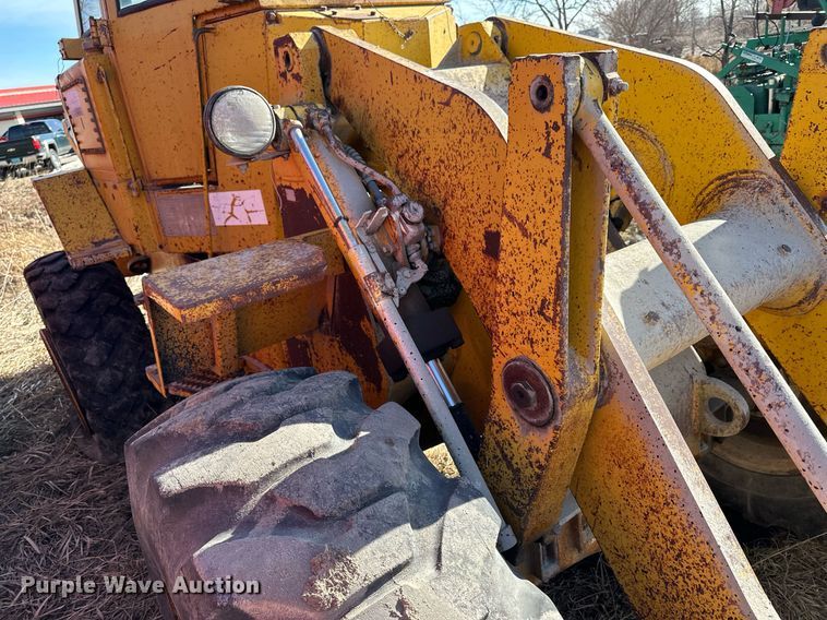 image for item NS9231 1979 Caterpillar 930 wheel loader