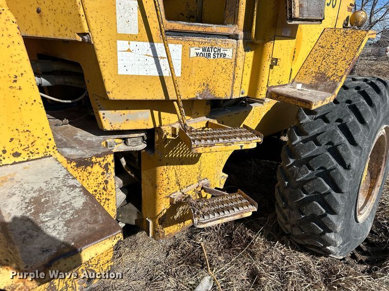 image for item NS9231 1979 Caterpillar 930 wheel loader