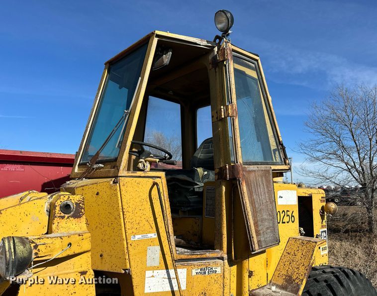 image for item NS9231 1979 Caterpillar 930 wheel loader