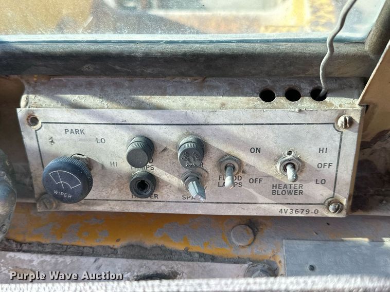 image for item NS9231 1979 Caterpillar 930 wheel loader