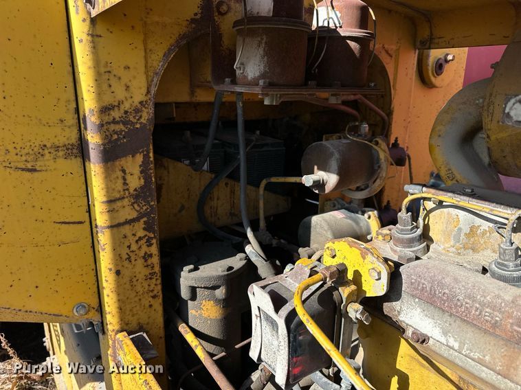 image for item NS9231 1979 Caterpillar 930 wheel loader