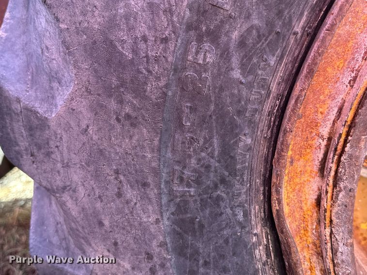 image for item NS9231 1979 Caterpillar 930 wheel loader