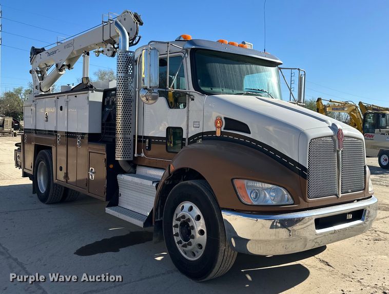 image for item NT9085 2017 Kenworth T370 utility / service truck