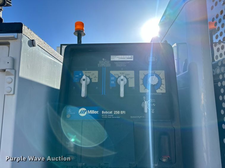 image for item NT9085 2017 Kenworth T370 utility / service truck