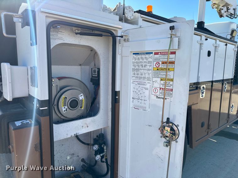 image for item NT9085 2017 Kenworth T370 utility / service truck