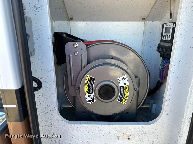 image for item NT9085 2017 Kenworth T370 utility / service truck