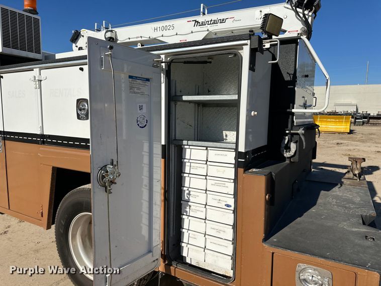 image for item NT9085 2017 Kenworth T370 utility / service truck