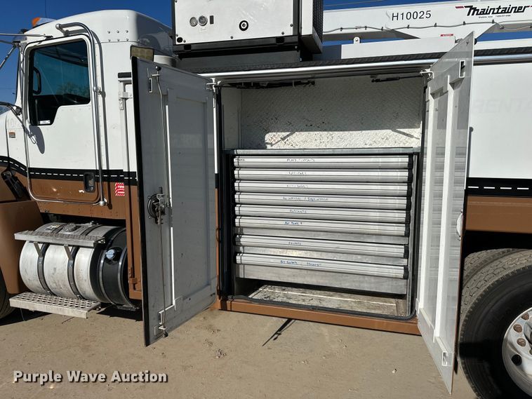 image for item NT9085 2017 Kenworth T370 utility / service truck