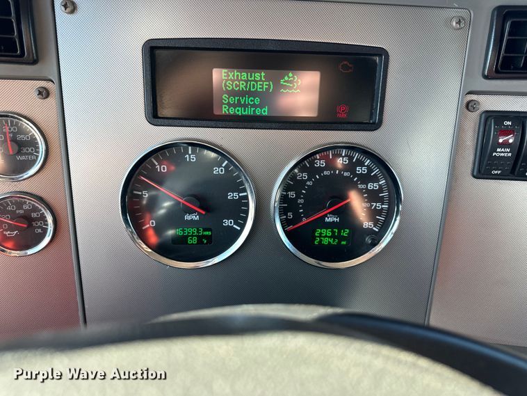 image for item NT9085 2017 Kenworth T370 utility / service truck