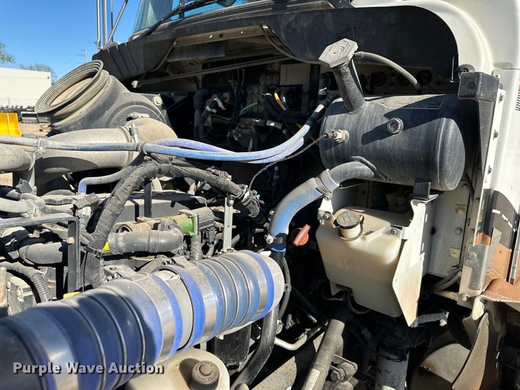 image for item NT9085 2017 Kenworth T370 utility / service truck