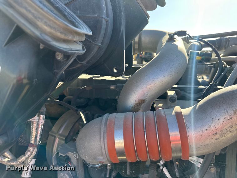 image for item NT9085 2017 Kenworth T370 utility / service truck