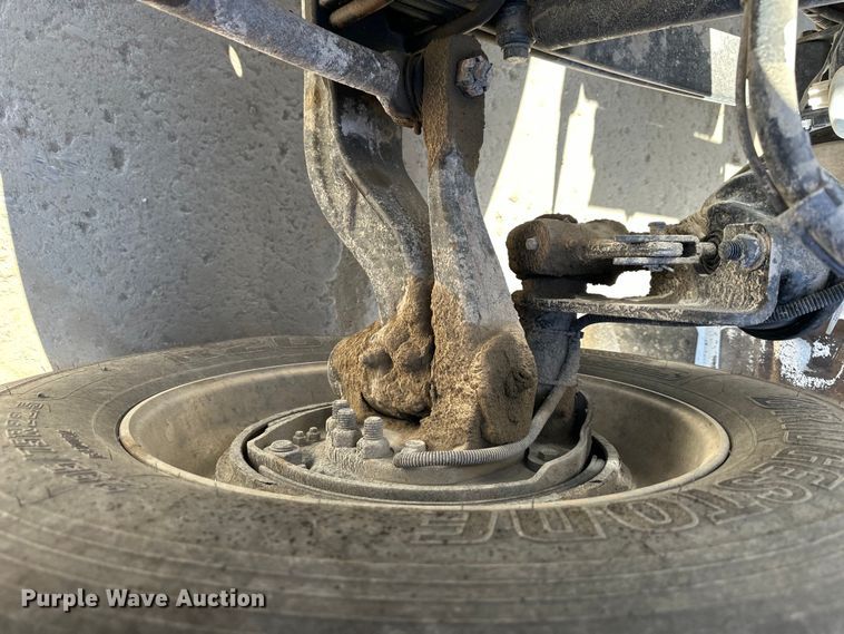 image for item NT9085 2017 Kenworth T370 utility / service truck