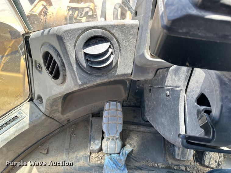 image for item NT9093 2014 Caterpillar 950K wheel loader