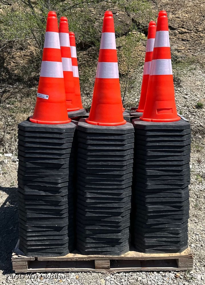 image for item NT9114 (250) traffic cones