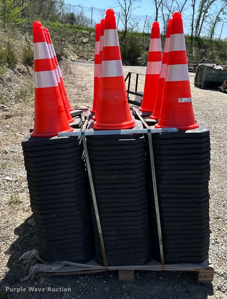 image for item NT9114 (250) traffic cones