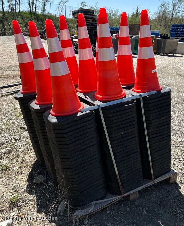 image for item NT9114 (250) traffic cones
