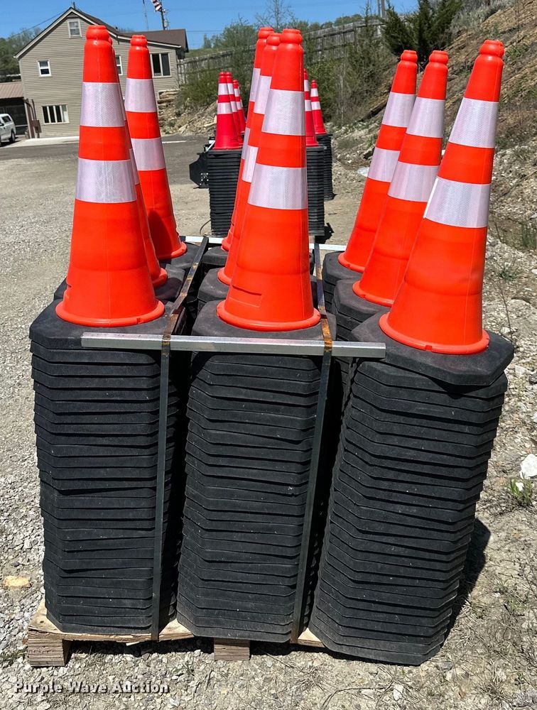 image for item NT9114 (250) traffic cones