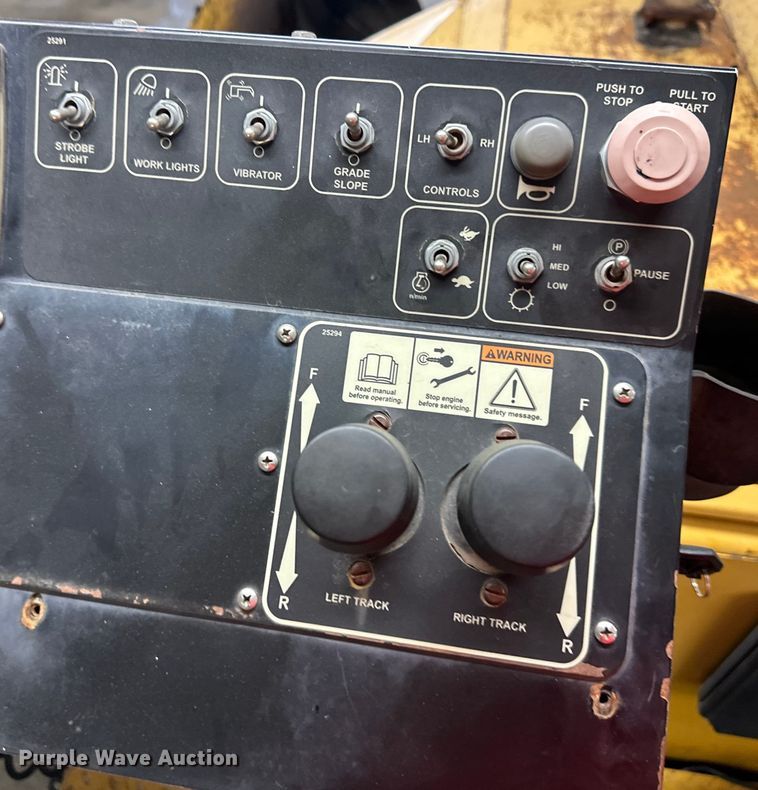 image for item NT9160 2016 Weiler P385A paver