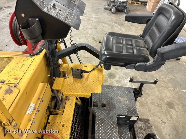 image for item NT9160 2016 Weiler P385A paver