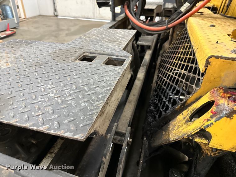 image for item NT9160 2016 Weiler P385A paver