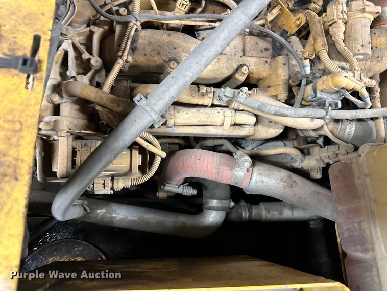 image for item NT9160 2016 Weiler P385A paver