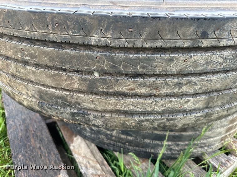 image for item NT9186 (6) 11R22.5 studded tires 