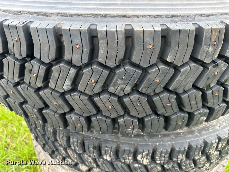 image for item NT9186 (6) 11R22.5 studded tires 