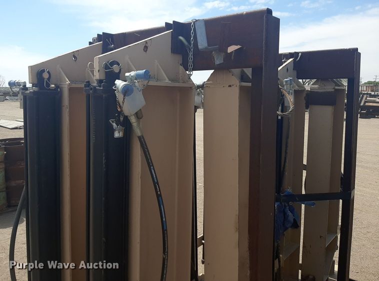 image for item NV9042 (4) shipping container hydraulic lifts