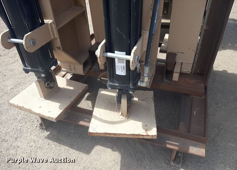 image for item NV9042 (4) shipping container hydraulic lifts