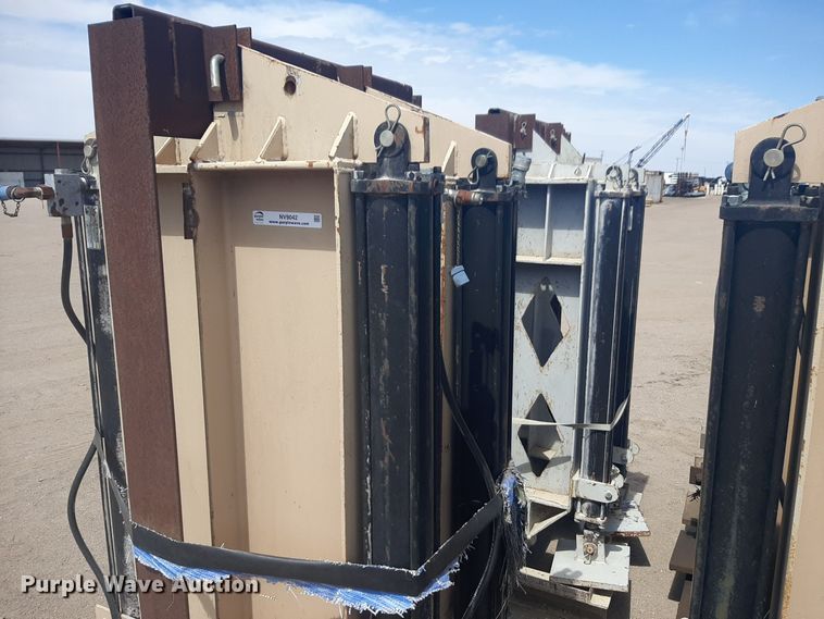 image for item NV9042 (4) shipping container hydraulic lifts