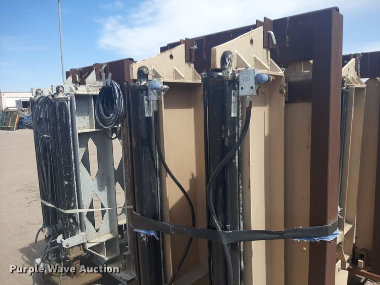 image for item NV9042 (4) shipping container hydraulic lifts