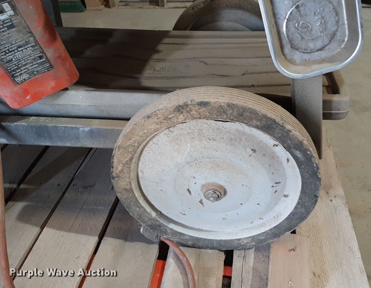 image for item NV9064 Rigid 535 pipe threader