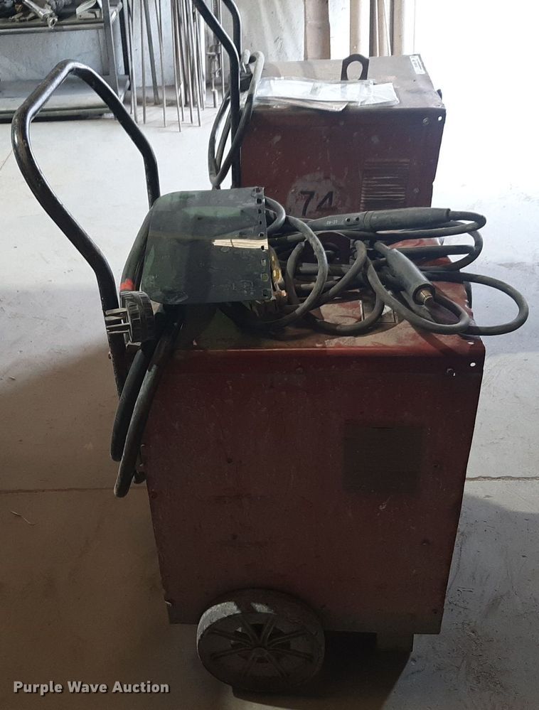 image for item NV9065 Lincoln Idealarc 250 welder