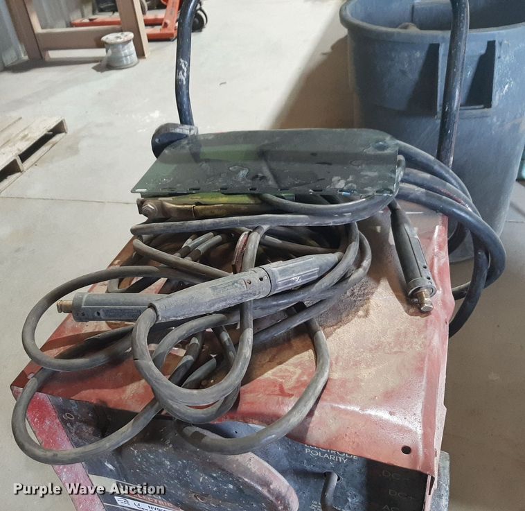 image for item NV9065 Lincoln Idealarc 250 welder