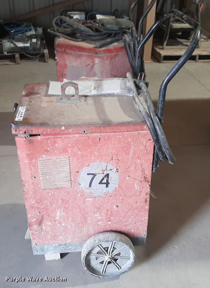 image for item NV9066 Lincoln  Idealarc 250 welder