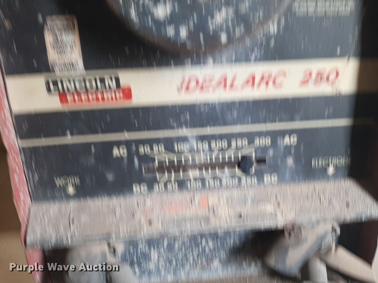 image for item NV9066 Lincoln  Idealarc 250 welder