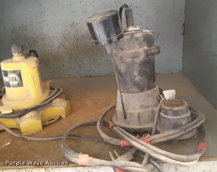 image for item NV9068 (12) pumps 
