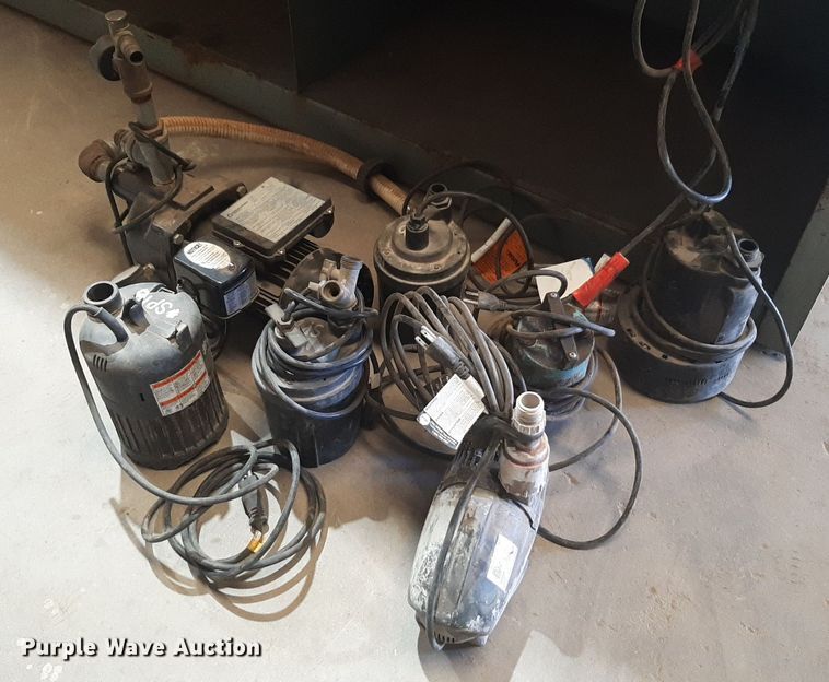 image for item NV9068 (12) pumps 