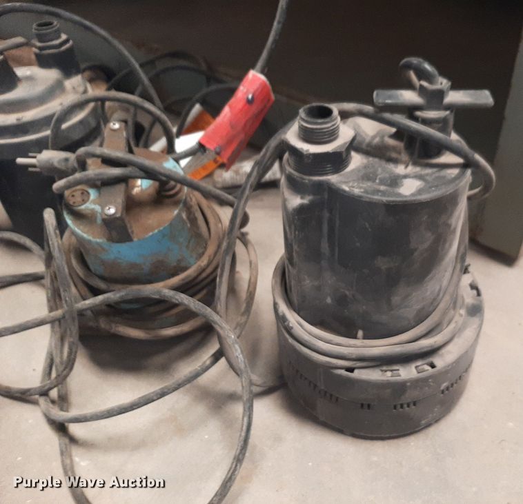 image for item NV9068 (12) pumps 