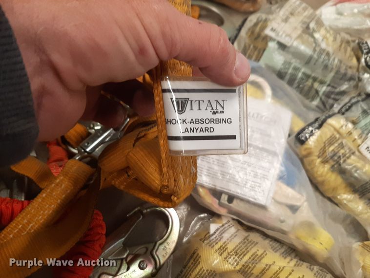 image for item NV9069 Approximately 24 safety harnesses  