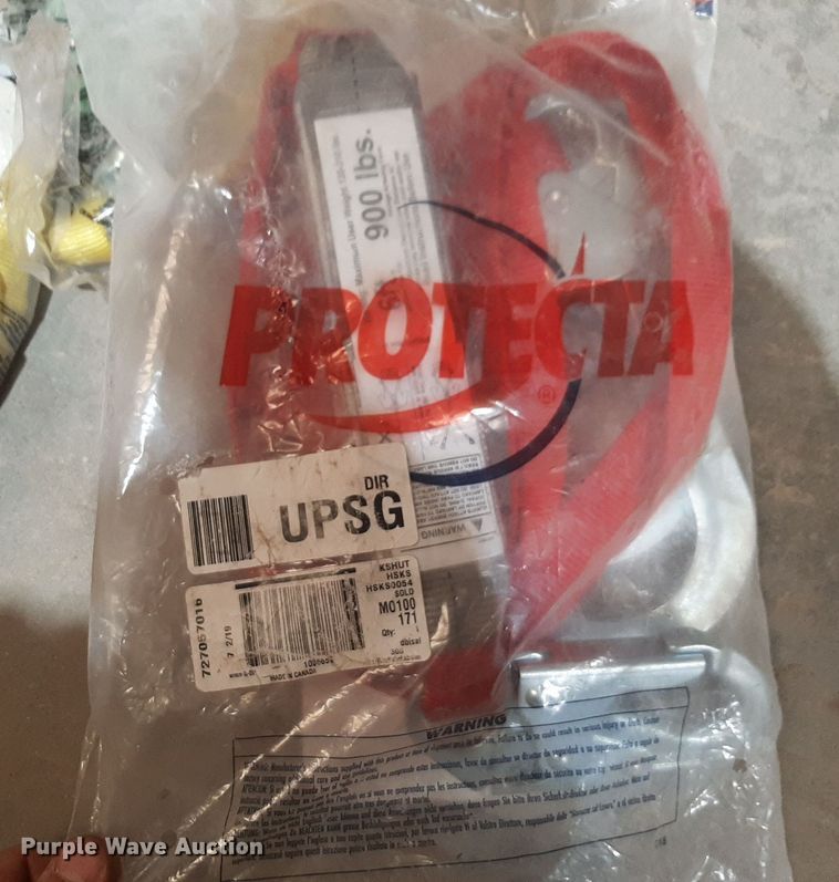 image for item NV9069 Approximately 24 safety harnesses  