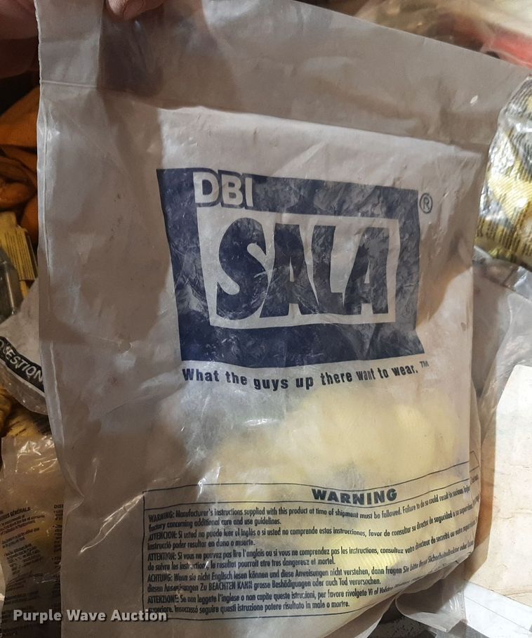 image for item NV9069 Approximately 24 safety harnesses  