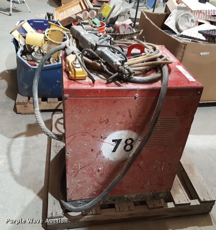 image for item NV9071 Lincoln Idealarc 250 welder