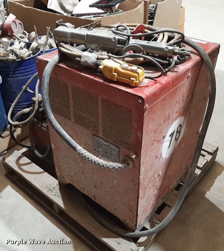 image for item NV9071 Lincoln Idealarc 250 welder