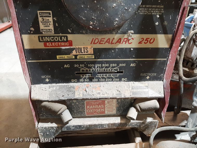 image for item NV9071 Lincoln Idealarc 250 welder