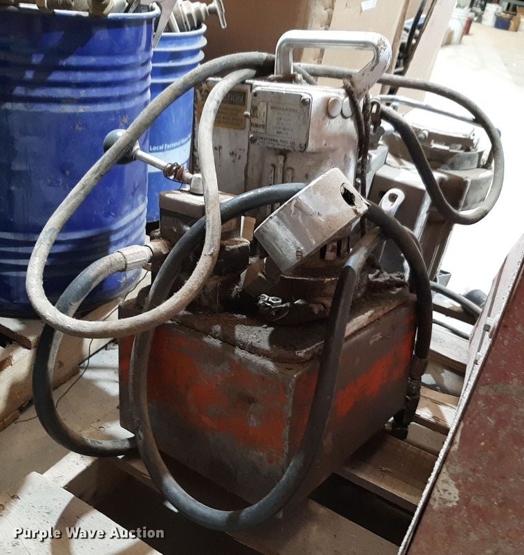 image for item NV9071 Lincoln Idealarc 250 welder