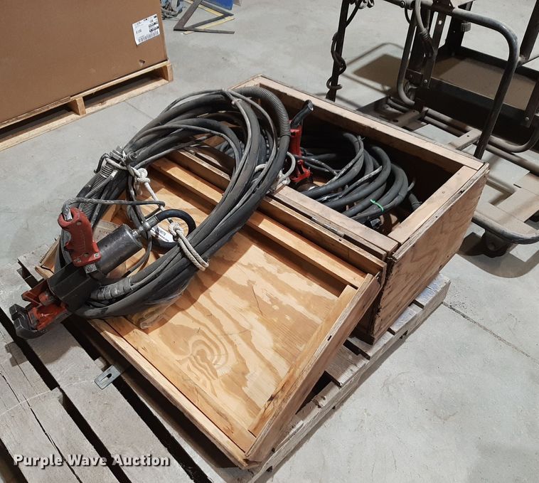 image for item NV9078 (2) hydraulic bar cutters