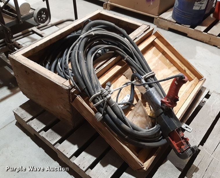 image for item NV9078 (2) hydraulic bar cutters